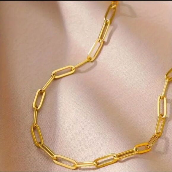 🆕❤️ Elegant Heart Shaped 18kt Gold Overlay "Y" Necklace - Picture 5 of 5